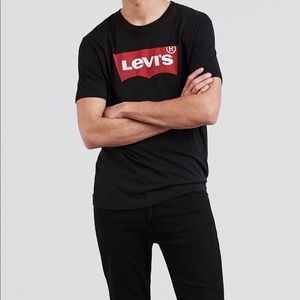Men's Levi's shirt